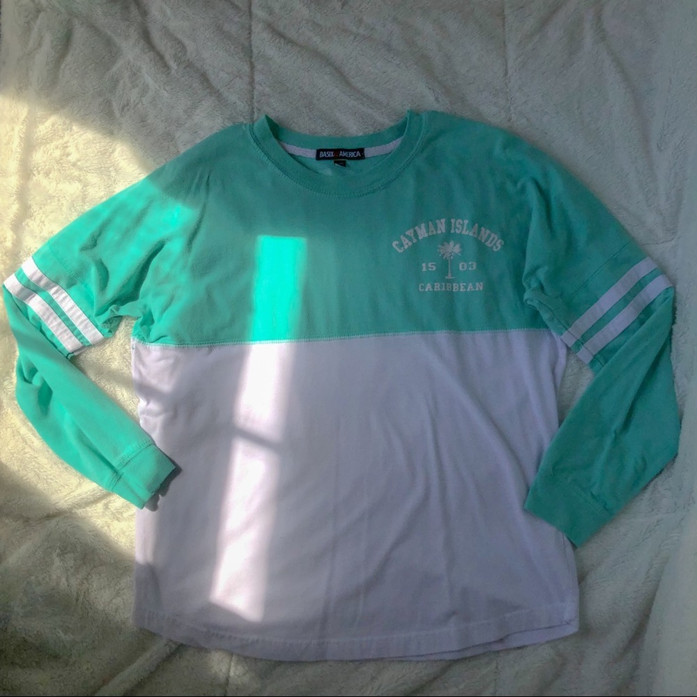 Bought it on vacation. Size small. True to size.